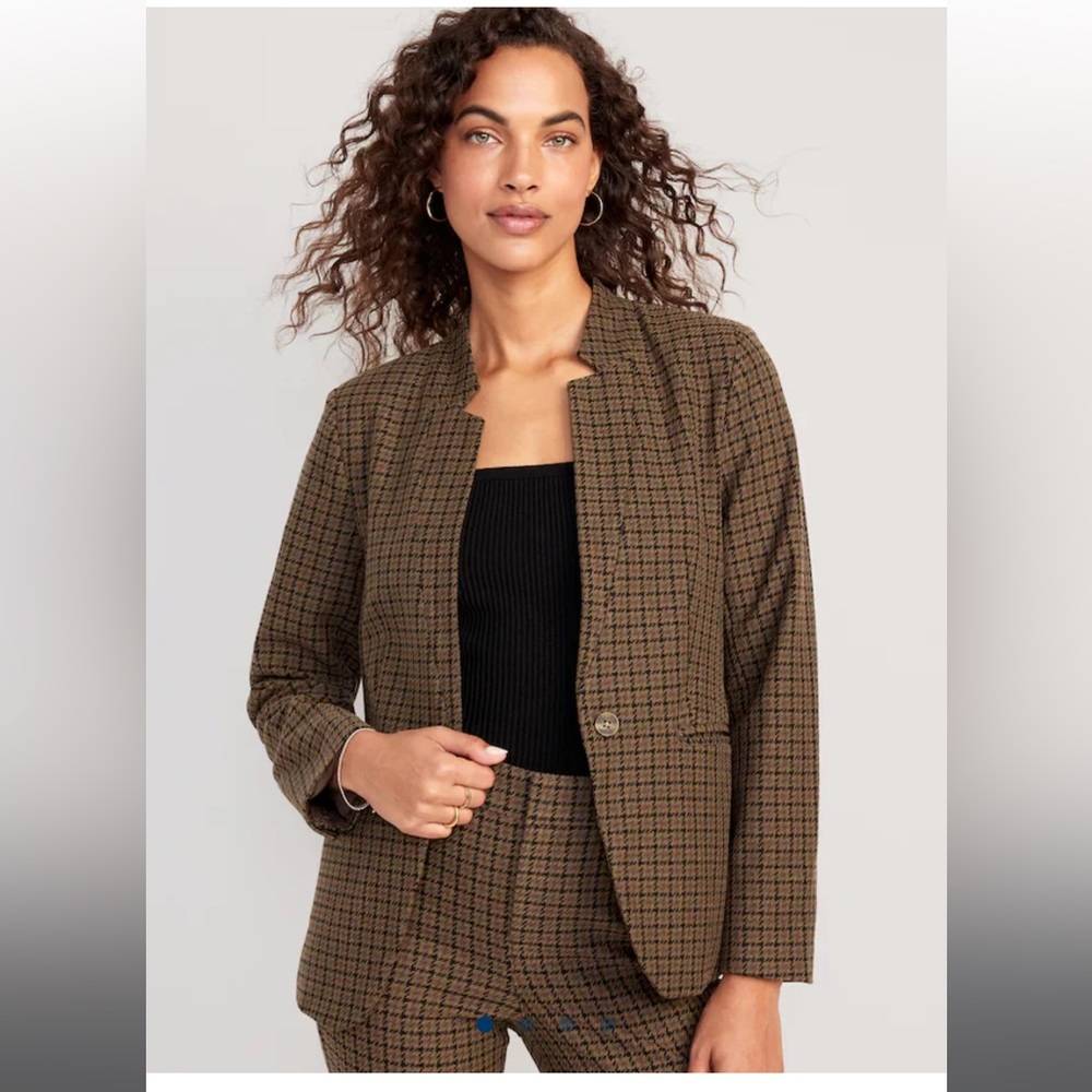 Notched collar pixie blazer